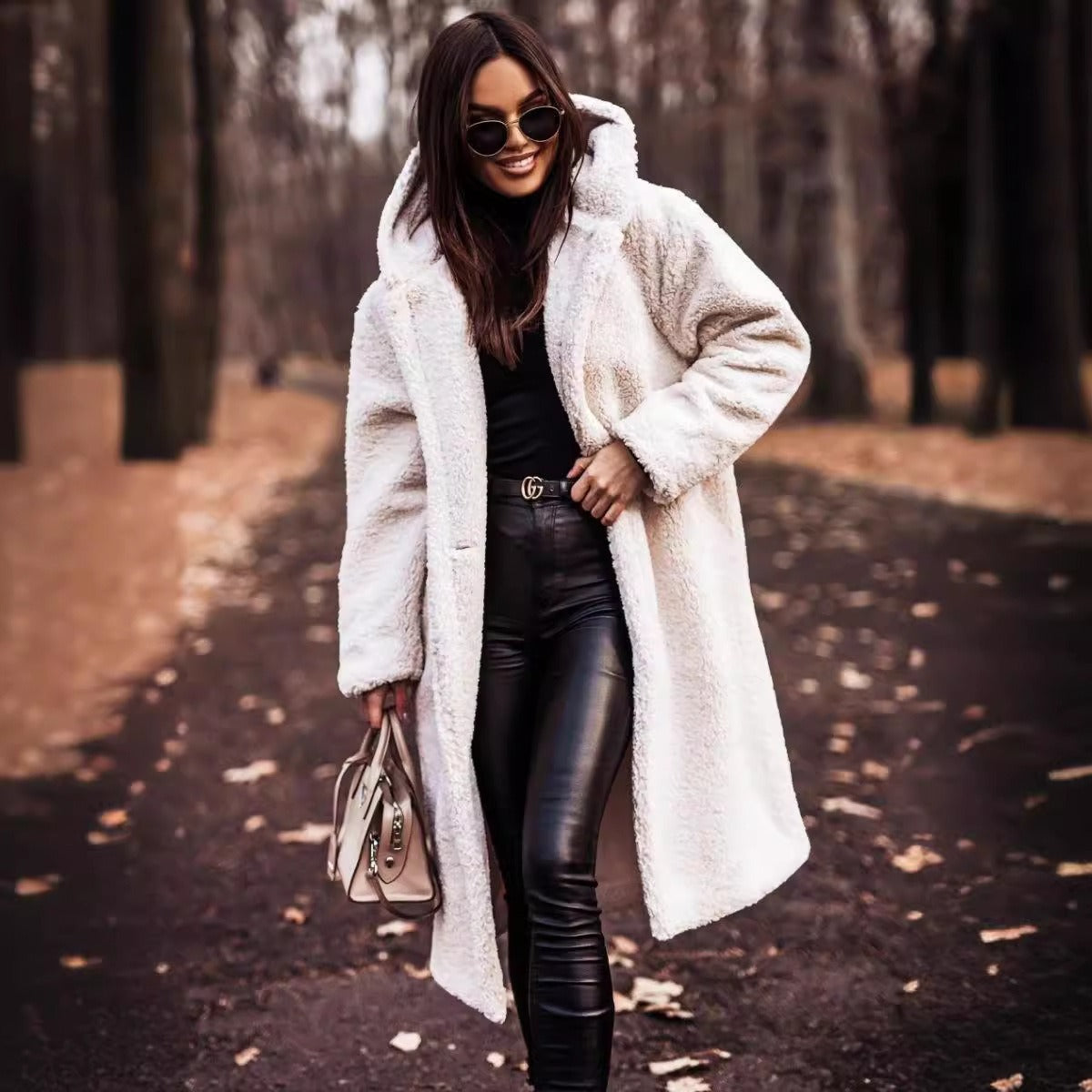 Berg-Feldt | Mantel - Oversized Fit - Wolle - Vollständig - Kapuze und Knöpfe
