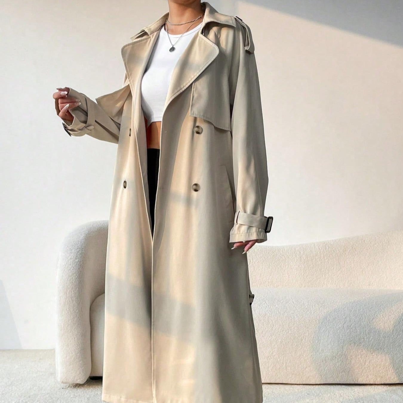 Berg-Feldt | Langer Trenchcoat für Damen mit Revers, doppelter Brust und verstellbarem Gürtel