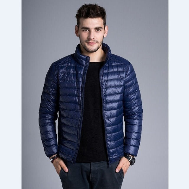 Berg-Feldt | Gepolsterte leichte Herrenjacke mit Kapuze und Reißverschluss