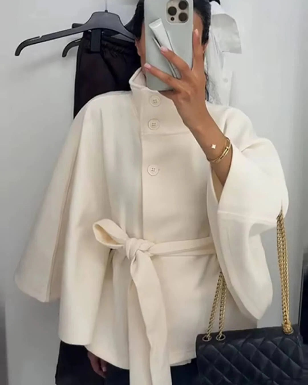 Berg-Feldt | Hochkragen Gürteltaschen Cape Jacke Knopf Umhängemantel