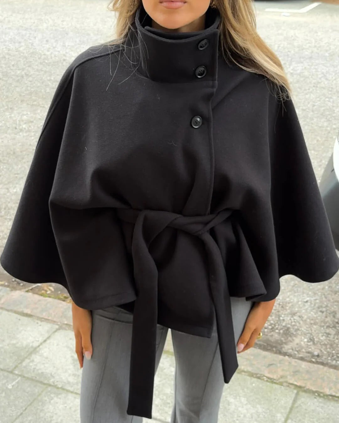 Berg-Feldt | Hochkragen Gürteltaschen Cape Jacke Knopf Umhängemantel