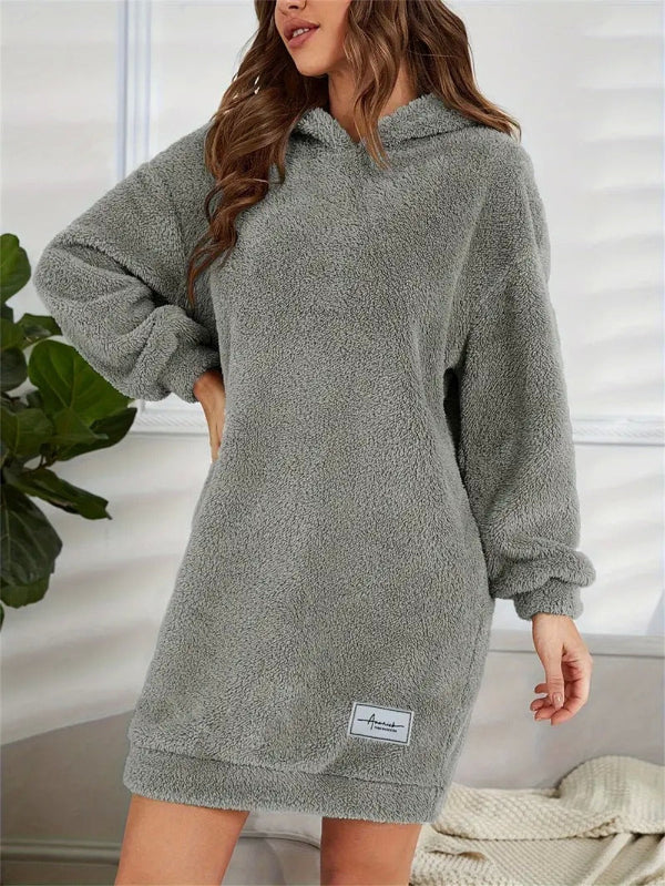 Berg-Feldt | Übergröße Teddy Sweatkleid mit Kapuze