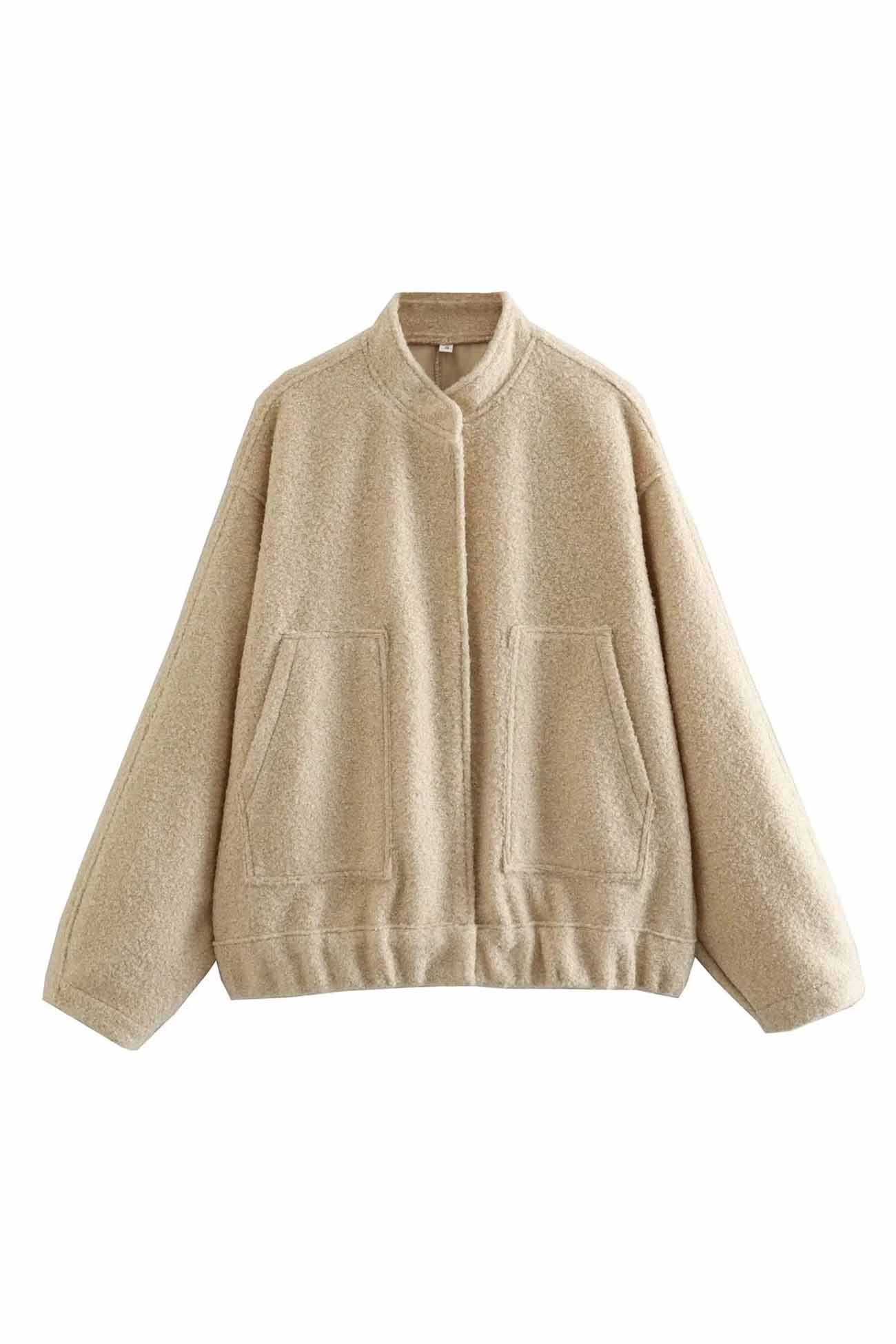 Wivella | Einfarbige Jacke mit Stehkragen und Knöpfen an den Taschen