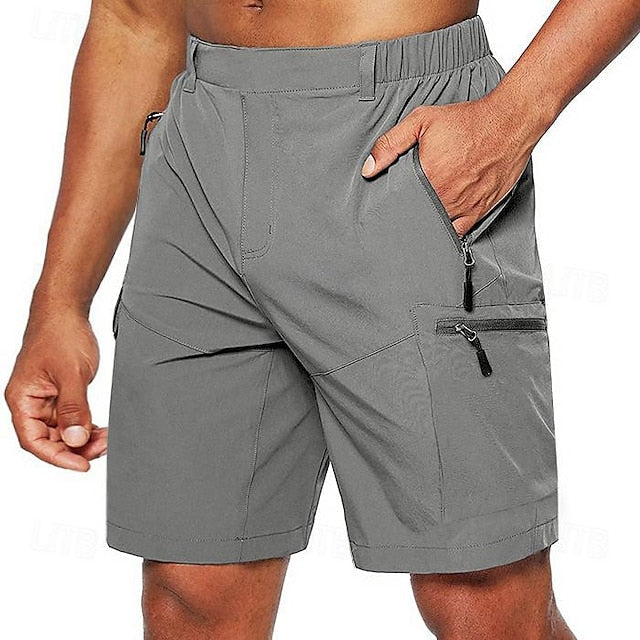 Comfortable cargo shorts for a relaxed summer style by Justinius