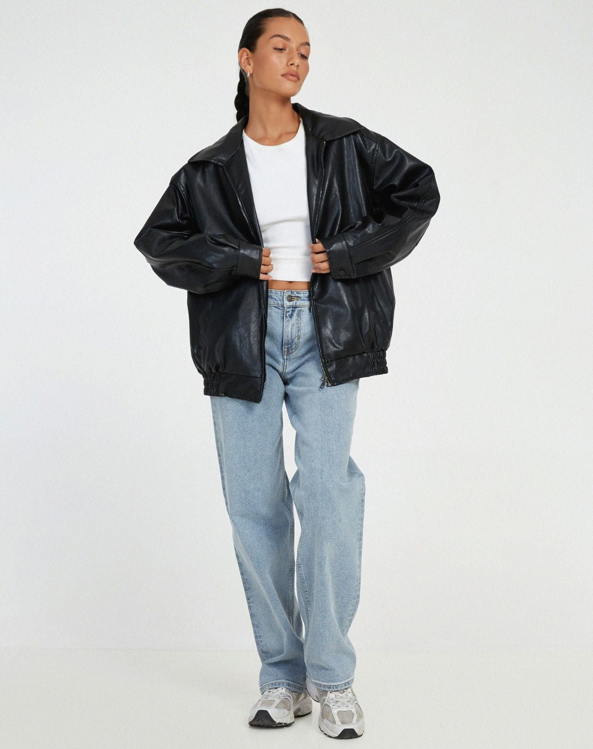 Cleo, veste en cuir amincissante pour femme