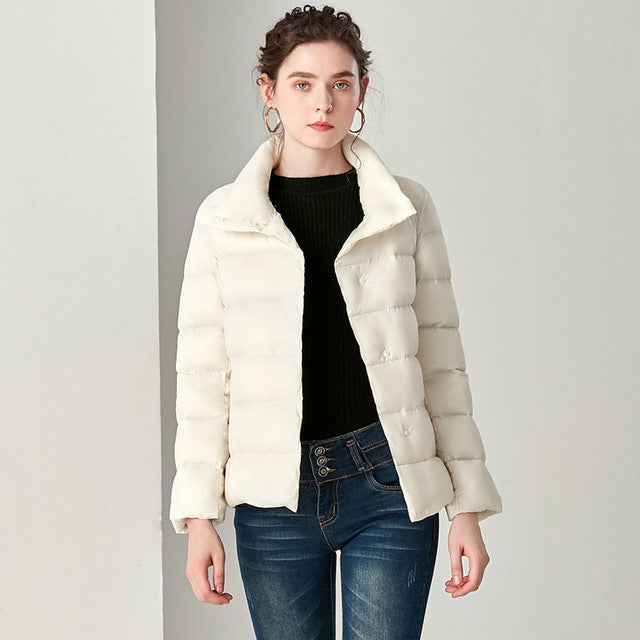 Berg-Feldt | Elegante Feder Ultra Light Daunenjacke Plus