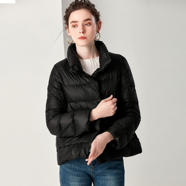 Berg-Feldt | Elegante Feder Ultra Light Daunenjacke Plus