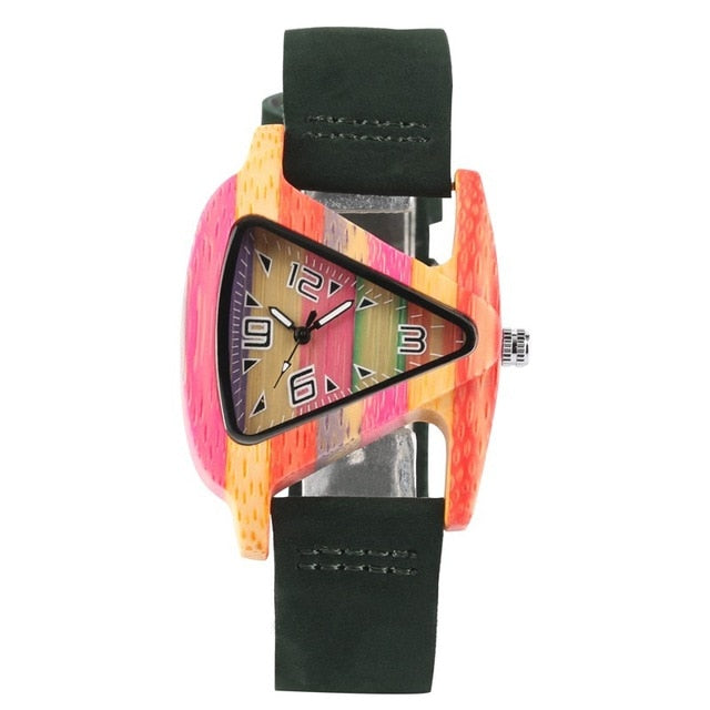 Horloge murale en bois de bambou triangulaire colorée Berg-Feldt