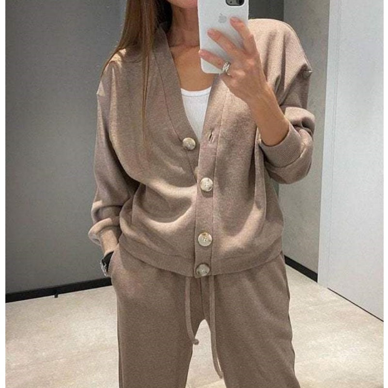 Berg-Feldt | Two-piece: button-up cardigan and matching trousers