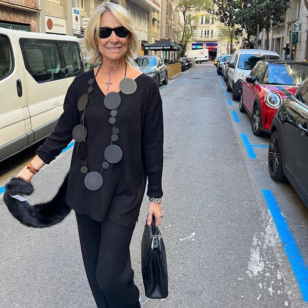 Ensemble élégant Maren : haut à col en V et pantalon large