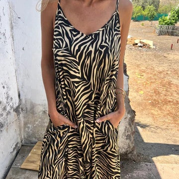 YAREN - Muster-Satinkleid