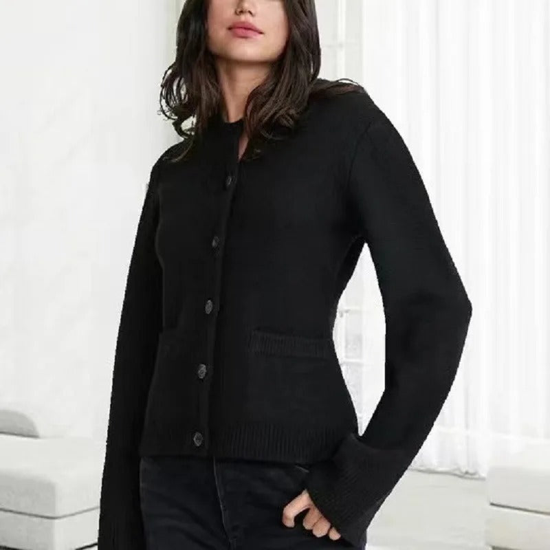 Berg-Feldt | Stilvoller Strickcardigan mit Knöpfen